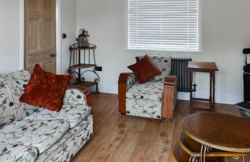 Ely Haus | Cathedral View Farmhouse