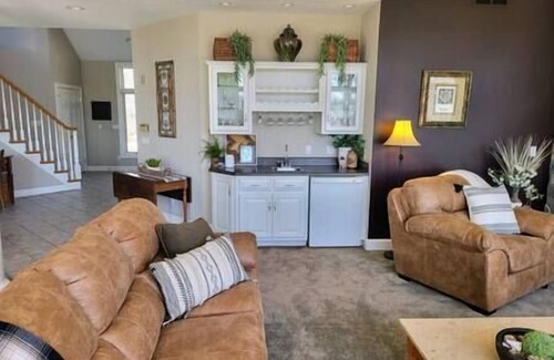 Bryan Haus | Cattle Creek Stay and Play