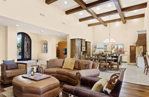 Canyon Ridge Estates Haus | Cave Creek Serenity mit atemberaubendem Berg- und Wüstenblick!