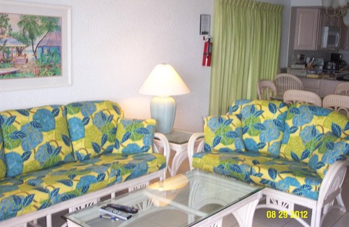 Seven Mile Beach Eigentumswohnung | Kaimaninseln Berühmte Seven Mile Beach Oceanfront Condo