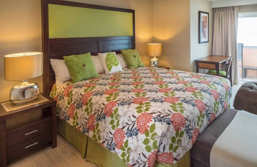 Colliers Bay Resort | Cayman Islands Oceanfront Suite mit 2 Schlafzimmern