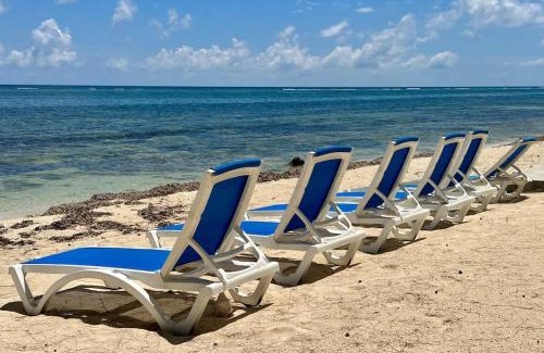 East End Haus | Cayman Paradise Villa #1