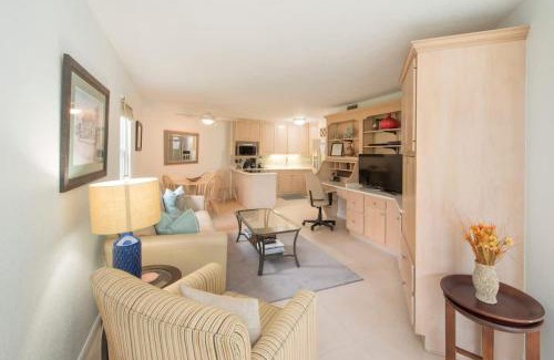 Seven Mile Beach Haus | Cayman Reef Resort #6