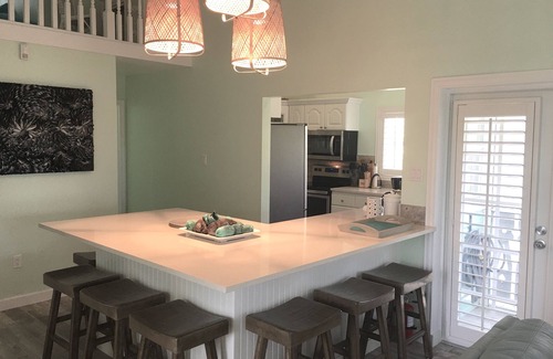 North Side Haus | Charming Caymanian Stil Ferienhaus mit eigenem Pool - 3 BDR-3-Bad
