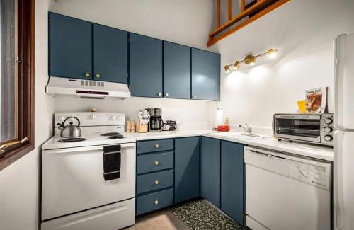 Whitefish Haus | Cedar Creek Cabin