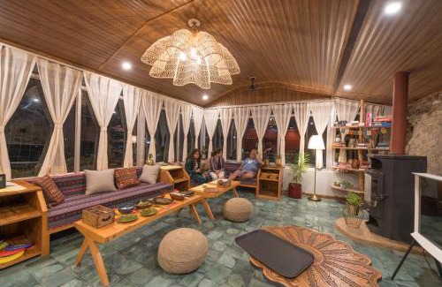 Chharabra Kabine | Cedar Hill Lodge - A Boutique Homestay