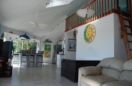 Cedar Key Haus | Cedar Key Island Getaway