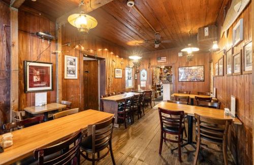 Cedar Key Wohnung | Cedar Keys Island Hotel in downtown