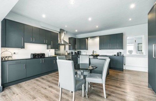 Halfway House Villa | Cedar Lodge - Sieben Schlafzimmer Villa, Schläft 19