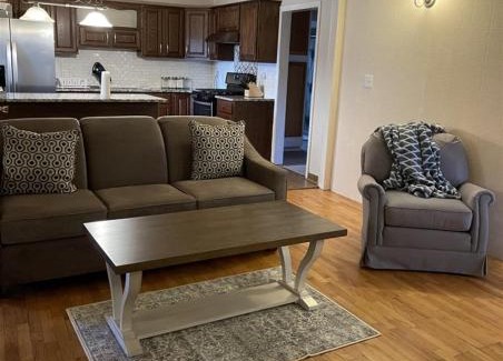 Canadian Lakes Haus | Cedar Shores Retreat