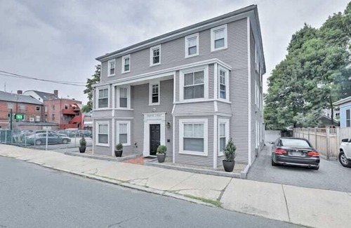 Newburyport Wohnung | Cedar Suite at the Hygge House