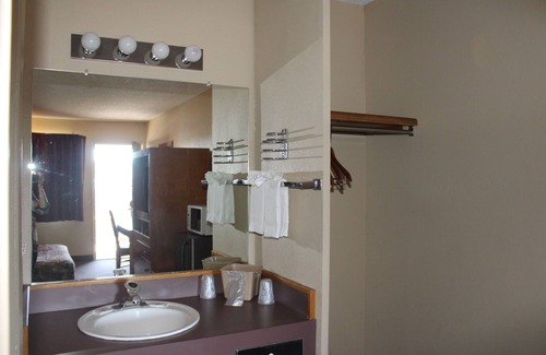 Lewiston Hotel | Cedars Inn Lewiston