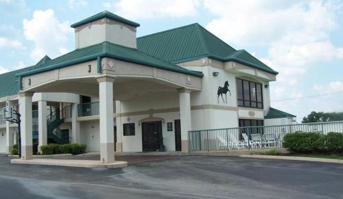 Lewisburg Hotel | Celebration Inn
