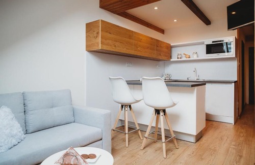 Juh Wohnung | Center City Charming Loft Apartment