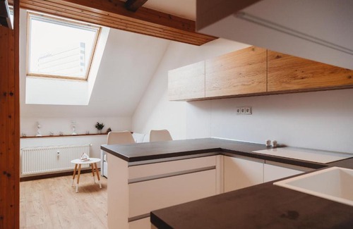 Juh Wohnung | Center City Charming Loft Apartment