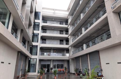 Ahmedabad Wohnung | Center one Arcade and Fortune industrial Park