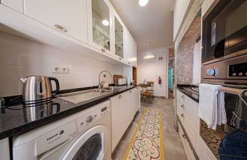 Baixa Wohnung | Central and Serene Apartment in Baixa 107
