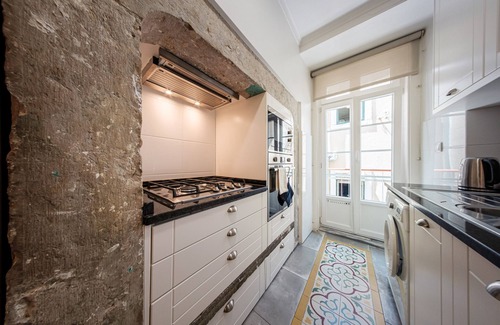 Baixa Wohnung | Central and Serene Apartment in Baixa 107