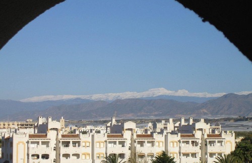 Almerimar Wohnung | Zentrale Wohnung. Fantastische Aussicht. KOSTENLOSES Parken/WLAN