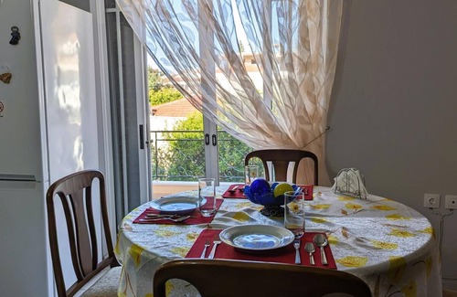 Molos-Agios Konstantinos Wohnung | Central Apartment in Agios Konstantinos