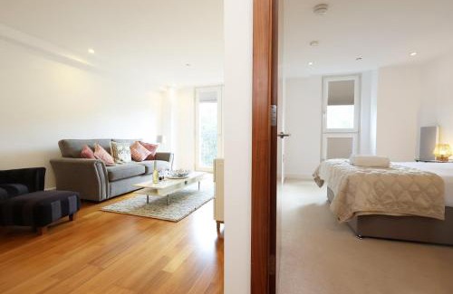 Cardiff City Centre Wohnung | Central Cardiff Stay Near Everything!