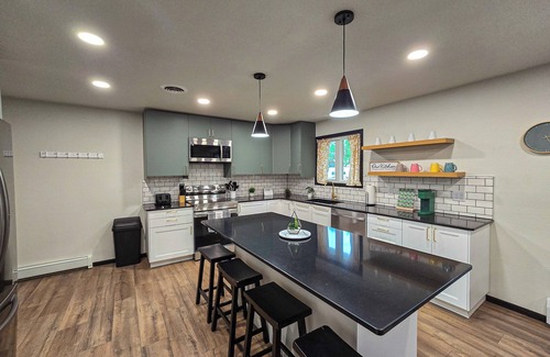 Bismarck Haus | Central City Retreat - Spacious four bedroom home, Sleeps 12, Family-friendly