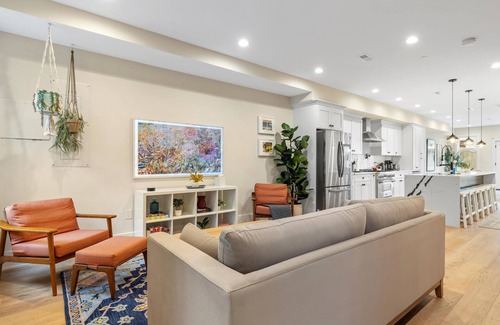 Park View Haus | Central DC 5-BR Townhome - Walk to METRO-rail
