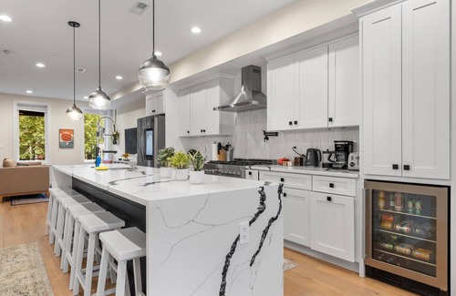 Park View Haus | Central DC 5-BR Townhome - Walk to METRO-rail