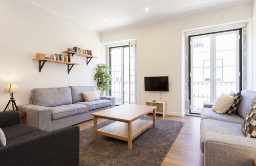 Baixa Wohnung | Central Downtown 5 Rooms 17ppl (4D)