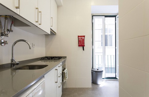 Santa Maria Maior Wohnung | Central Downtown 4 Rooms up to 14 people (4E)