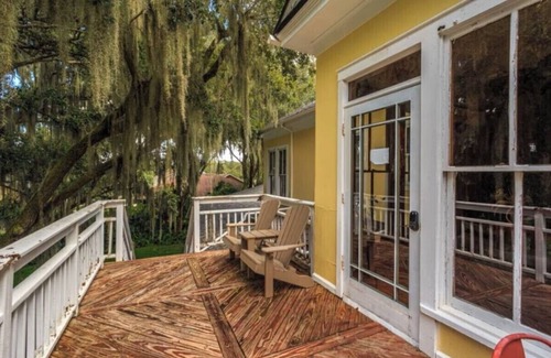 Oakland Haus | Central Florida's Historic Gem & wedding venue- The Oakland Manor House