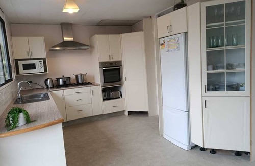 Warkworth Haus | Central Restful Warkworth Home