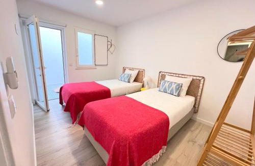 Setubal Wohnung | Central & Sunny Apt 10m to Beach, By TimeCooler