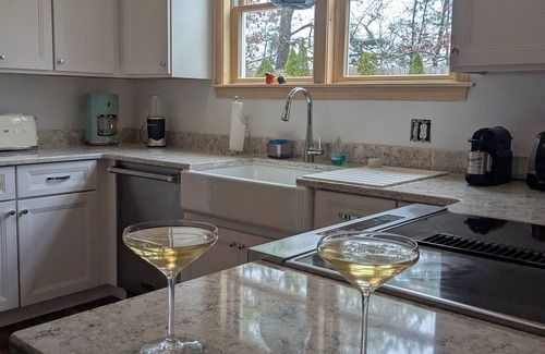 Oak Bluffs Haus | Centrally-located 3-bedroom house in Oak Bluffs with Expansive Yard