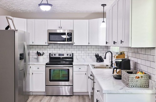 Oxford Haus | Centrally located, freshly updated home in Oxford