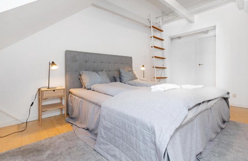 Midtbyen Wohnung | Centralt Byliv - 2 Soveværelser med plads til 6