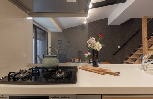 Higashiyama Villa | Certify Kyomachiya [Himoewya] Fully furnished house with a walk to Kiyomizu-dera Temple, Chiji-in Temple, Yasaka Shrine and Kyoto National Museum of Art.