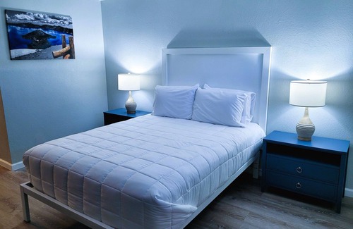 Downtown Klamath Falls Hotel | Cerulean Hotel