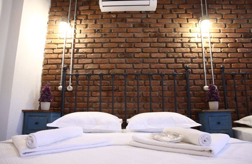 Ayvalik City Center Hotel | Cesmeli Han