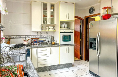 Jardim Colonial Haus | Chácara elegante com piscina e lazer em Atibaia/SP