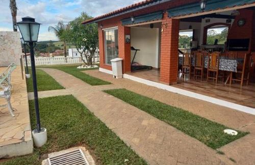 Perimetro Urbano Haus | Chácara em Sarapui com 5 quartos sendo 3 suítes