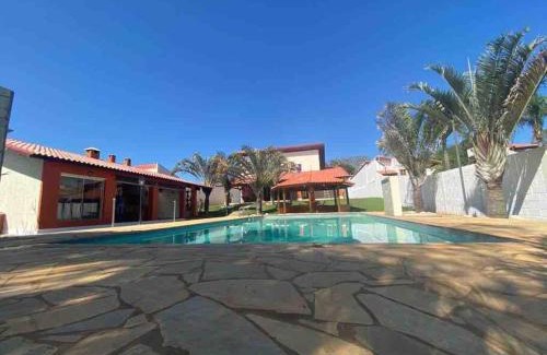 Perimetro Urbano Haus | Chácara em Sarapui com 5 quartos sendo 3 suítes