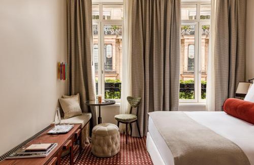 Champs-Elysees Hotel | Château des Fleurs Hôtel & Spa Paris