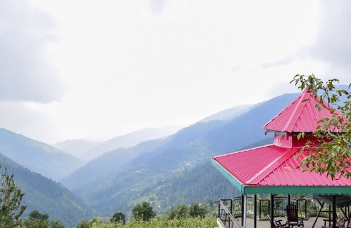 Shilon Bagh Hütte | Chail Cabana 3BHK Villa - King sized be,Wi-Fi+Garden+BBQ+Bonfire