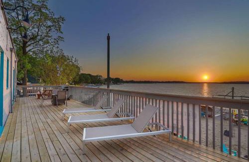 Ingleside Wohnung | Chain O' Lakes Beach Penthouse Sunset View and Boat Dock