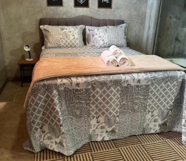 Penedo Kabine | Chalé 05 com hidro e cozinha no coração de Penedo