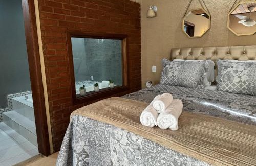 Penedo Kabine | Chalé 08 com hidro no coração de Penedo