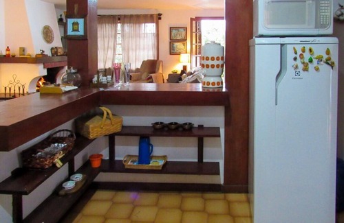 Vila Everest Skihütte | Chalé com lareira e Wi-Fi em Campos do Jordão/SP