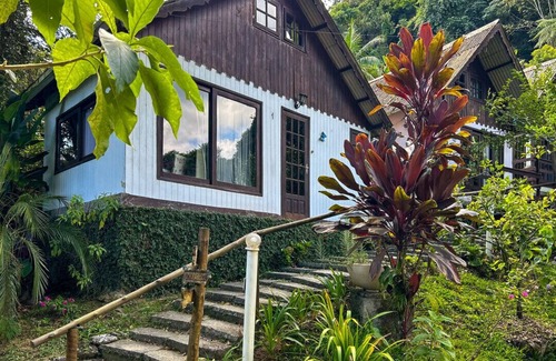 Lumiar Skihütte | Chalé com localização privilegiada em Lumiar/RJ