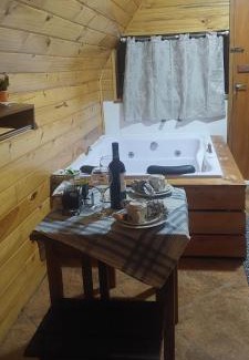 Vila Inglesa Sonstige | Chale com hidromassagem da Vick